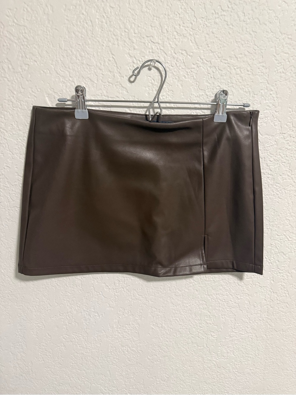 Women’s Modern Faux Leather Mini Skirt - Brown